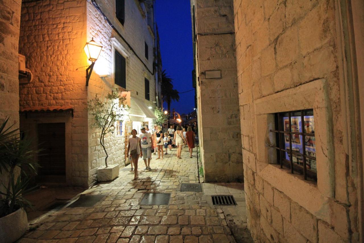 Villa Town House In The Centre Of Historic Traù Esterno foto