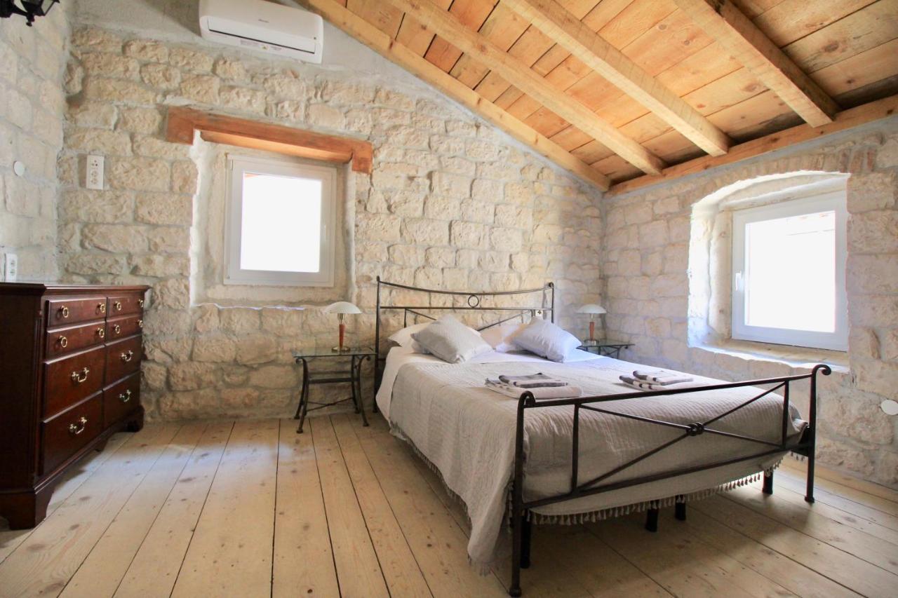 Villa Town House In The Centre Of Historic Traù Esterno foto